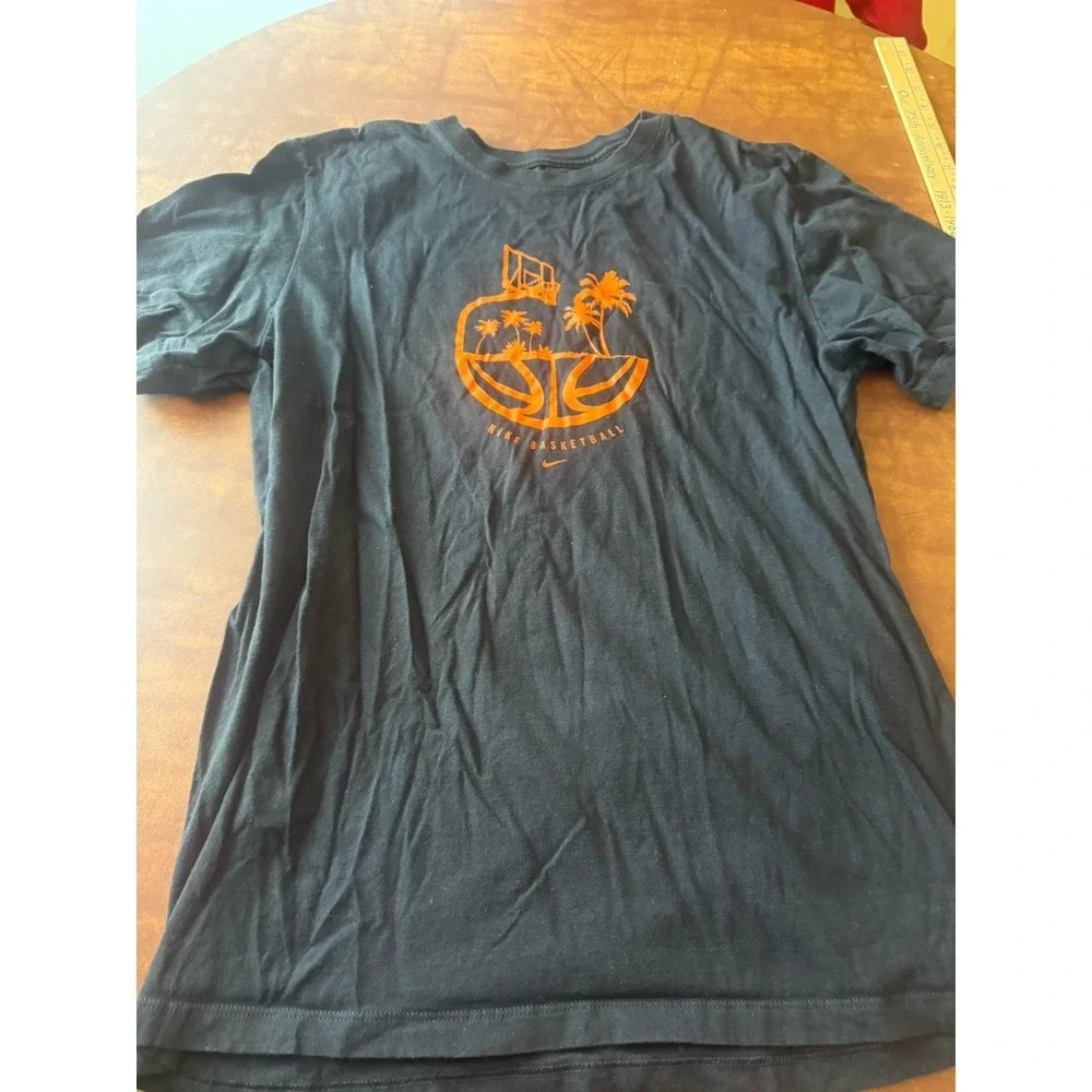 Boys Youth Nike Tee Basketball Palm tree t-Shirt Size Large